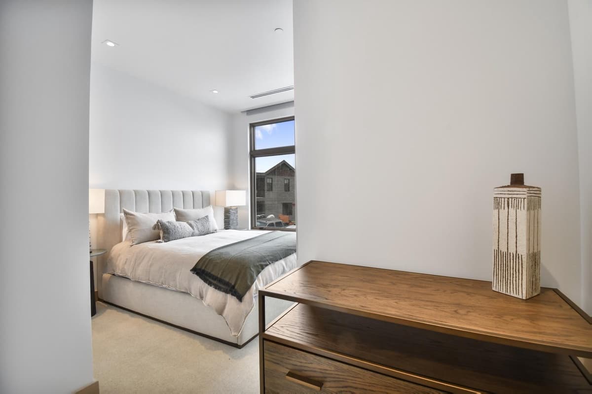 Kings Crown #103 - Image 11