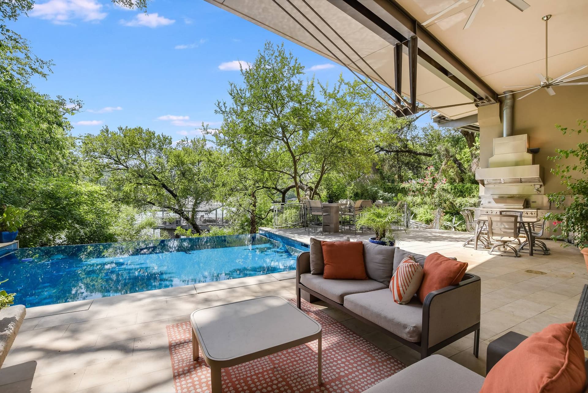 Waterfalls on the Lake Villa - Image 45