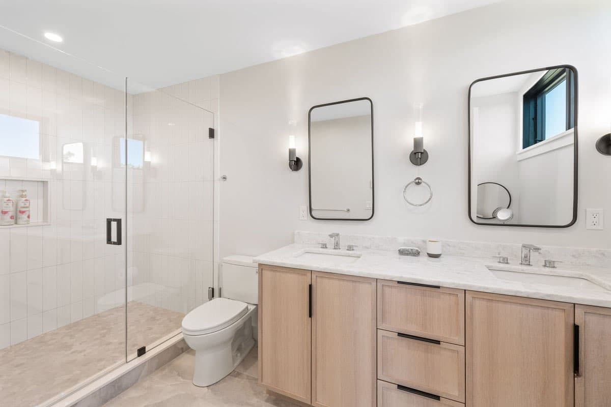 Nauset Heights Luxury - Image 34