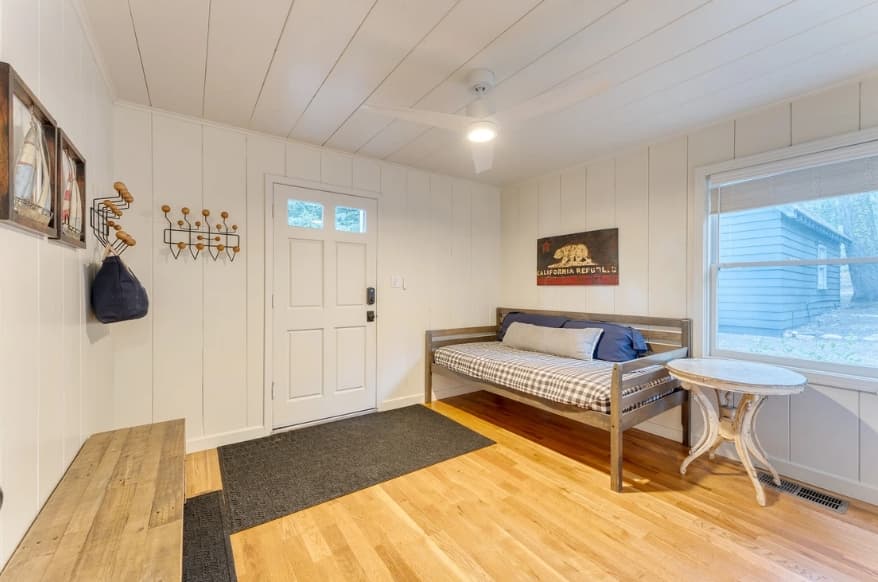 West Shore Lake House - Image 30