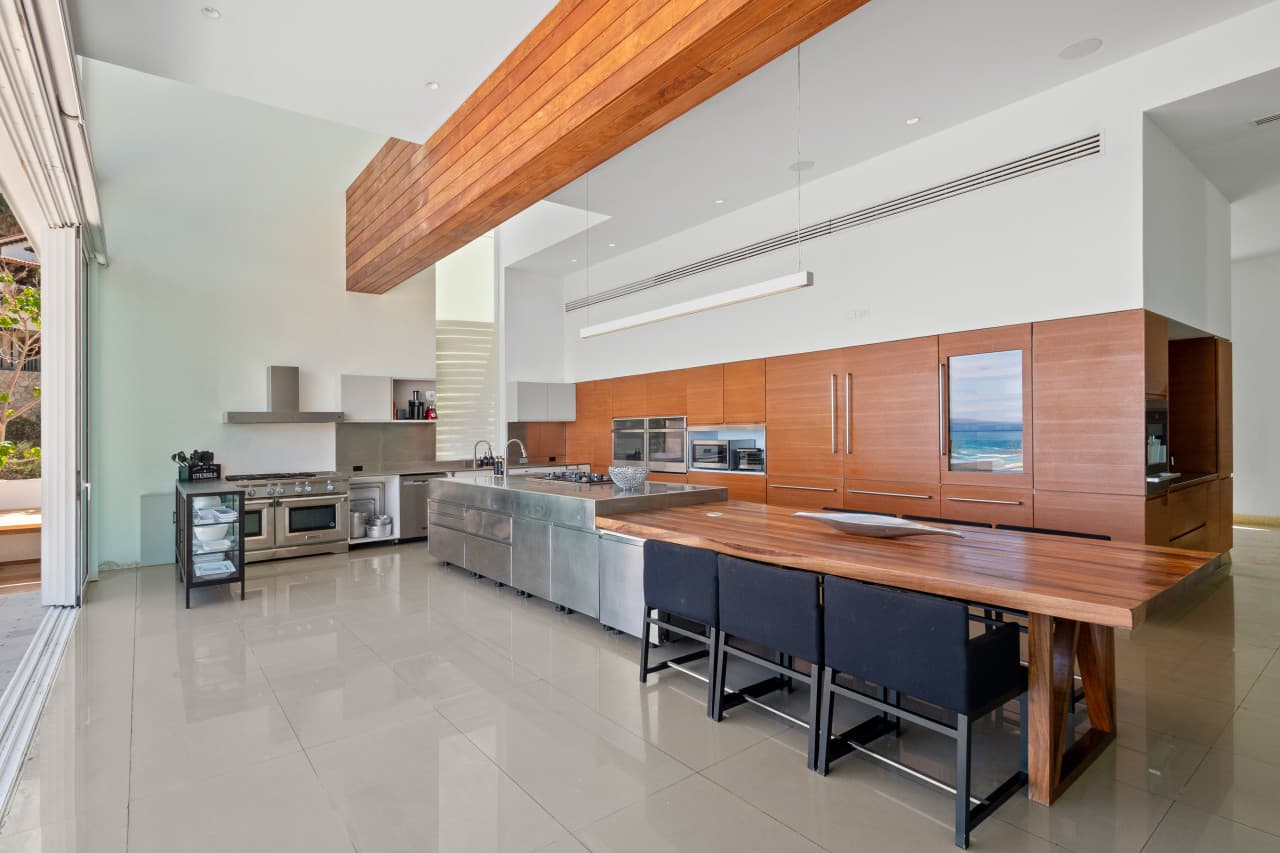 Private Beachfront in Palmilla - Image 33