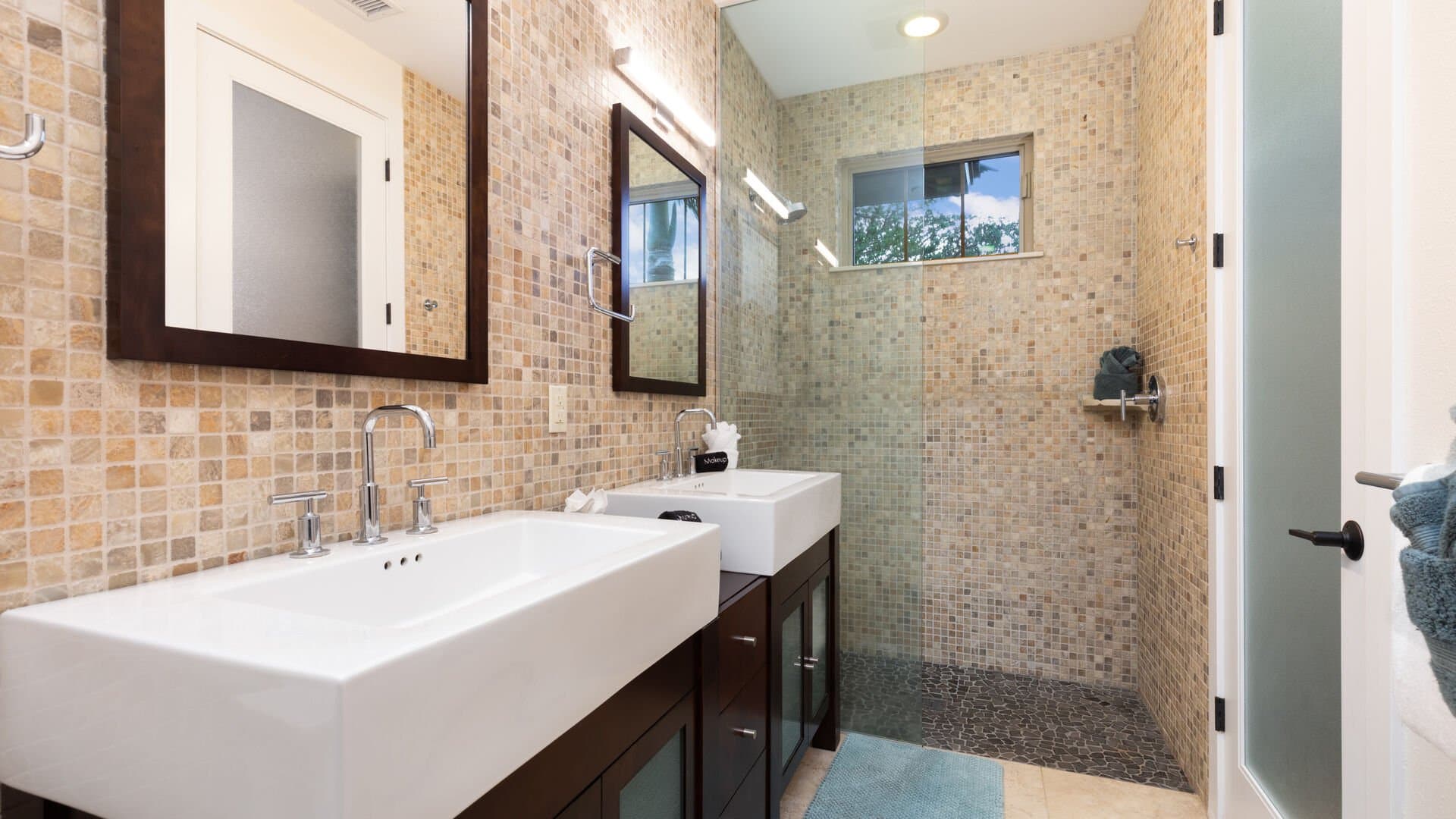 House of Light - Image 20