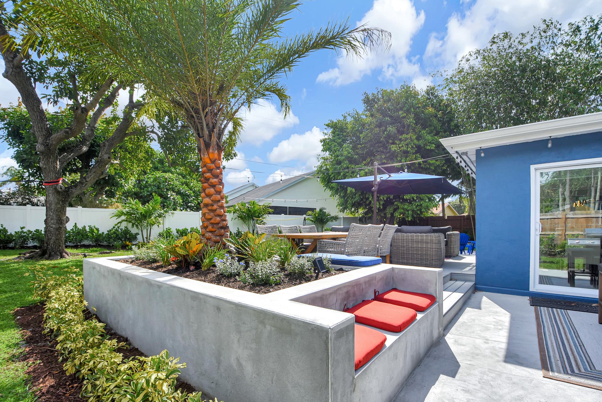 Bluebird House - Image 53