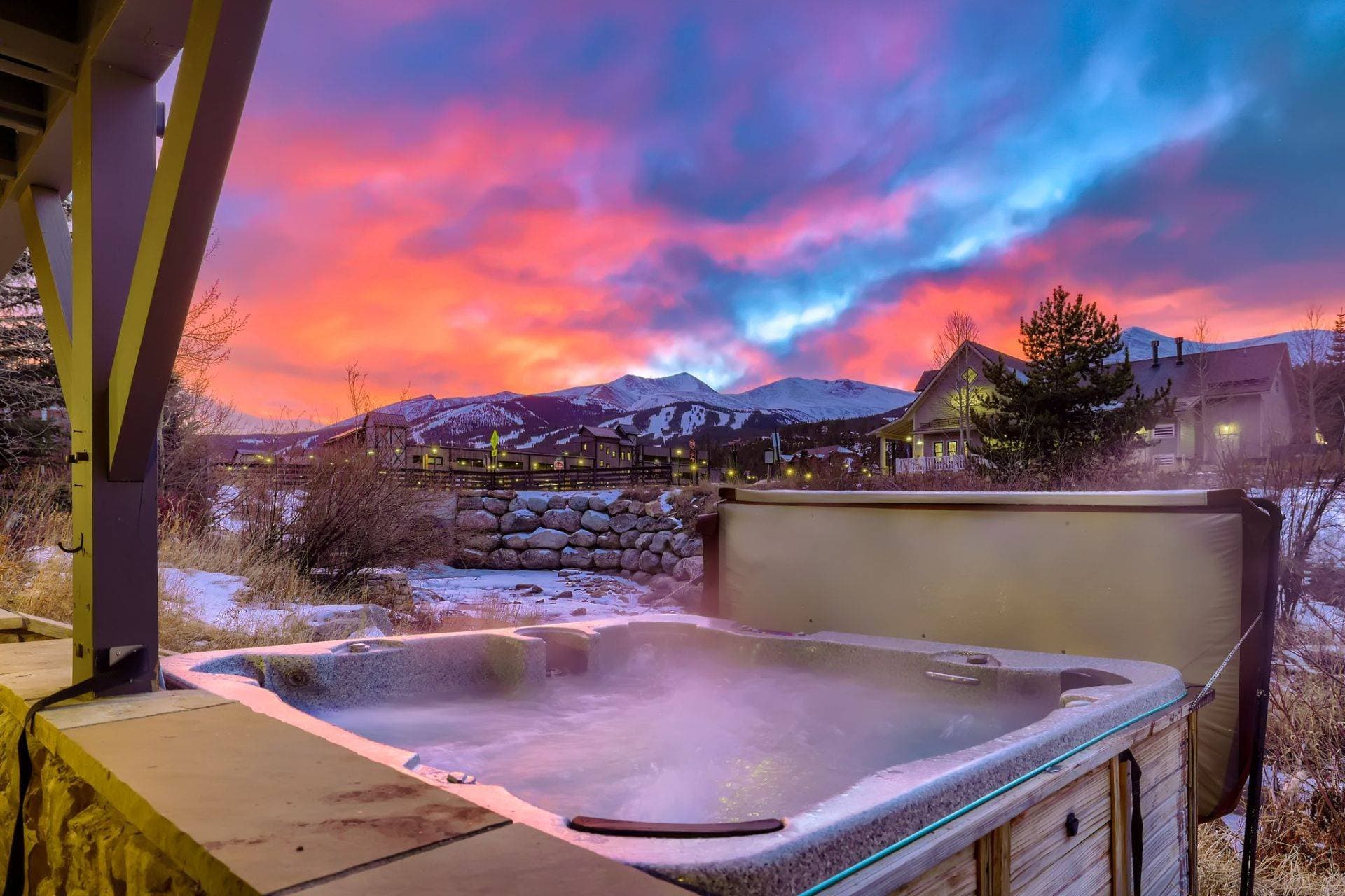 The River House Lodge - Image 2