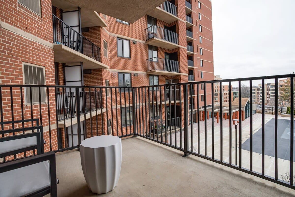 Arlington Residence - Image 4