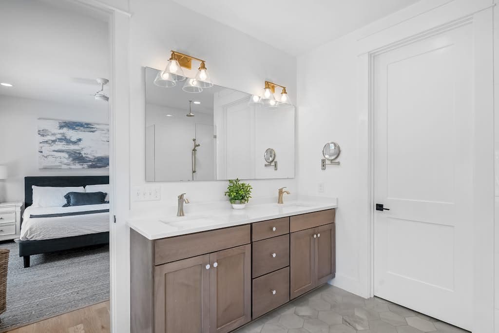 Shore Thing House - Image 18