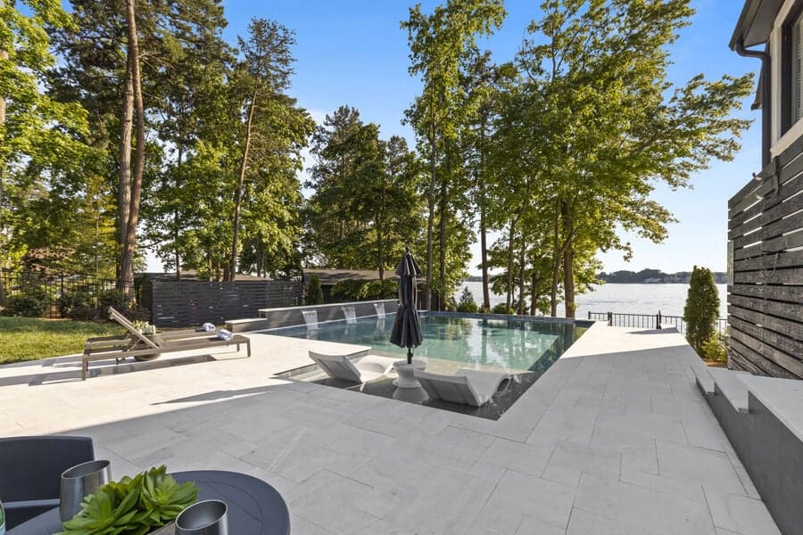 Sterling on Strawpocket - Image 60