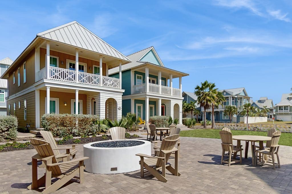 Sea*Renity Now - Image 9