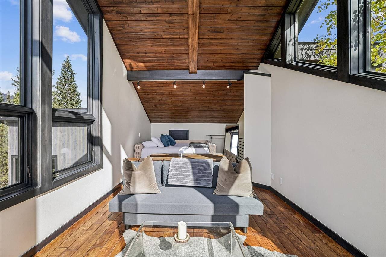 Summit Solitude Estate - Image 26