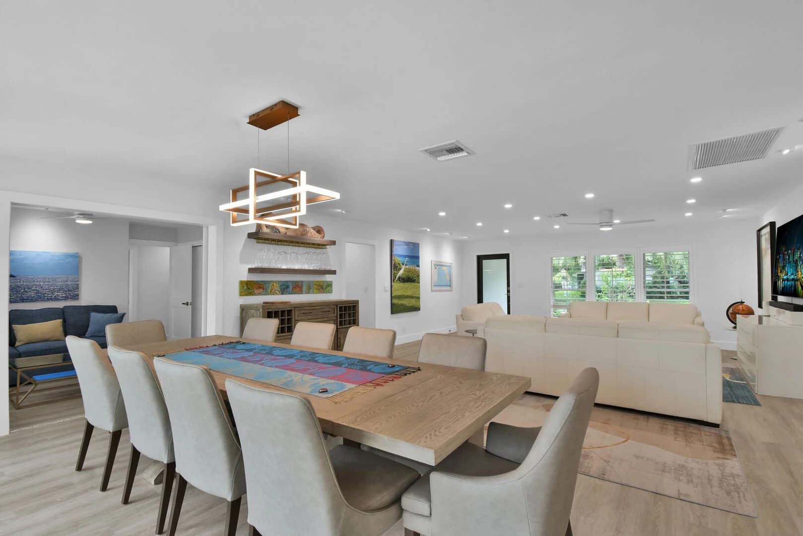 Palms and Playhouse - Image 6