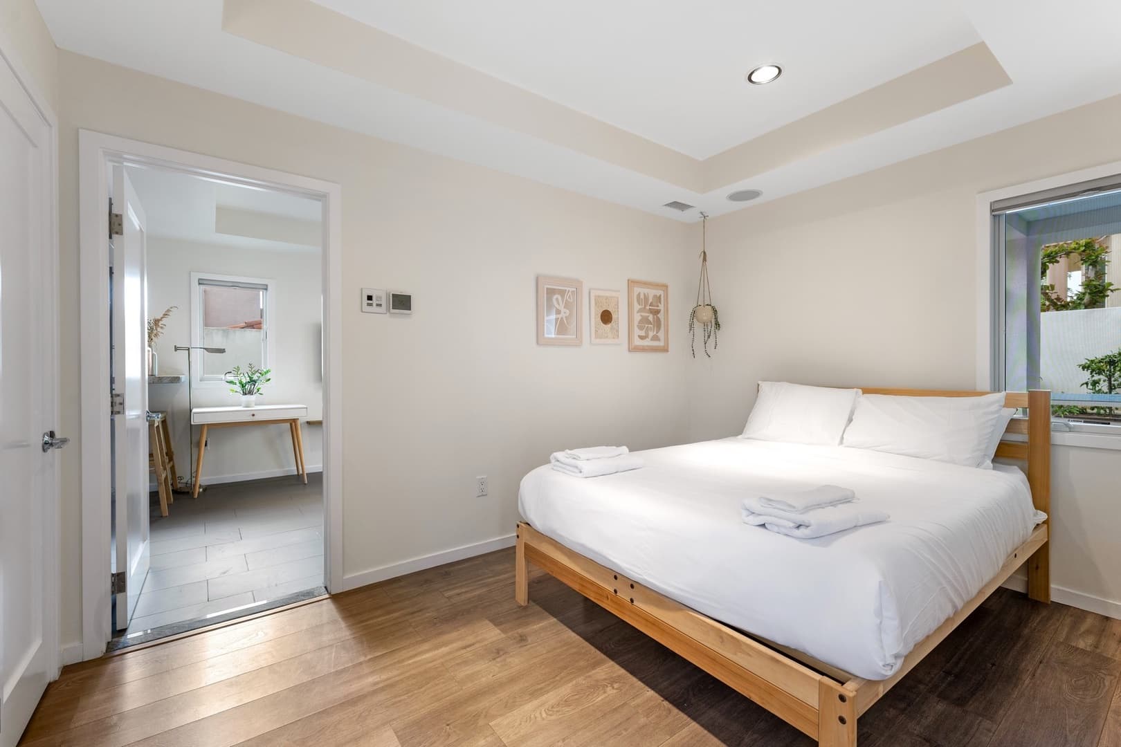 Shoreline Retreat - Image 38