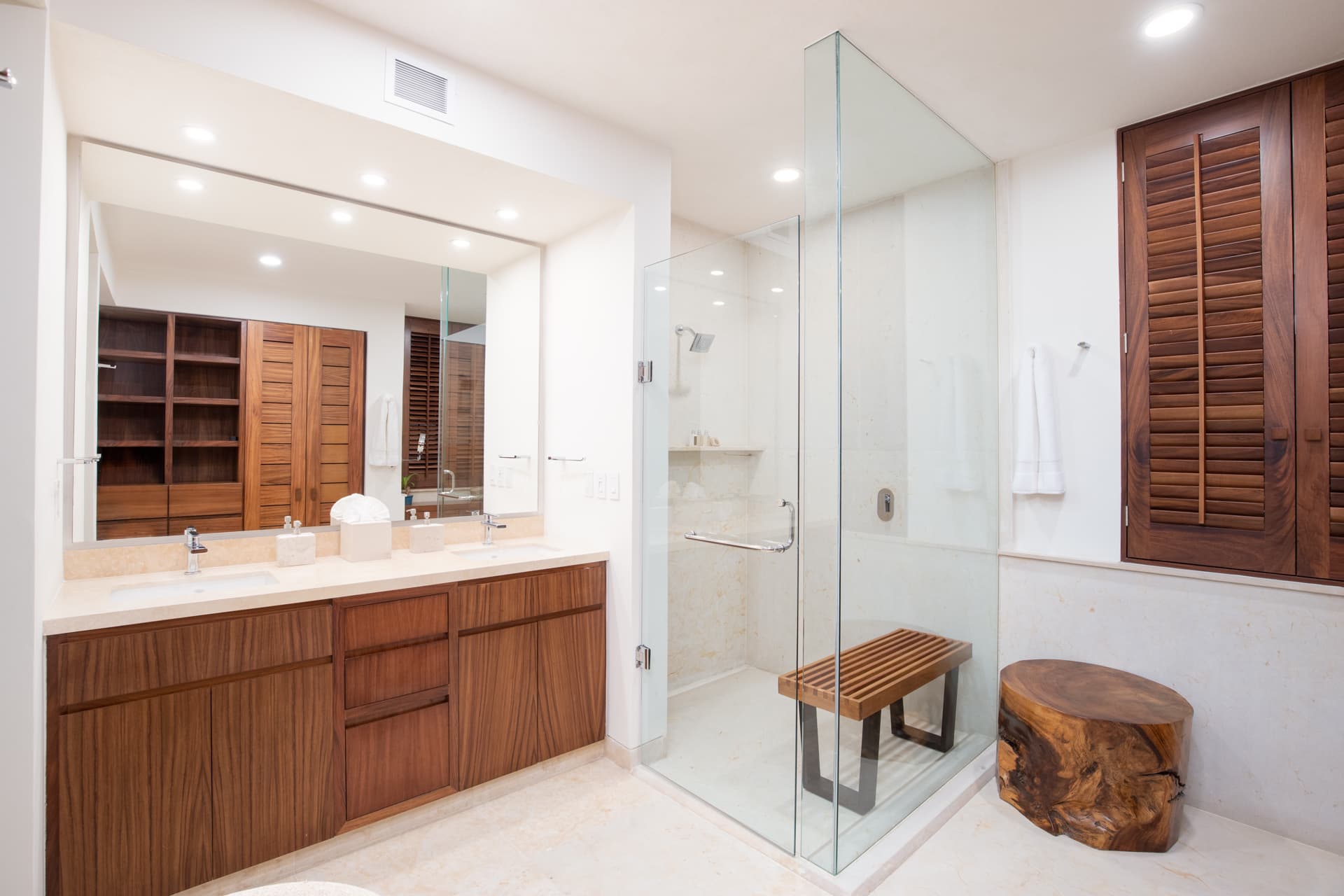 Tau Residences #412 - Image 21