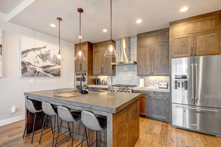 On Top of the Mountains - Image 12