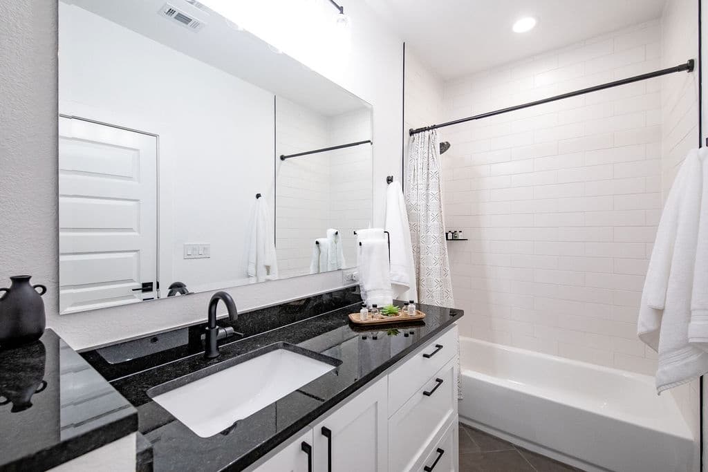 Southside of Heaven Home - Image 20