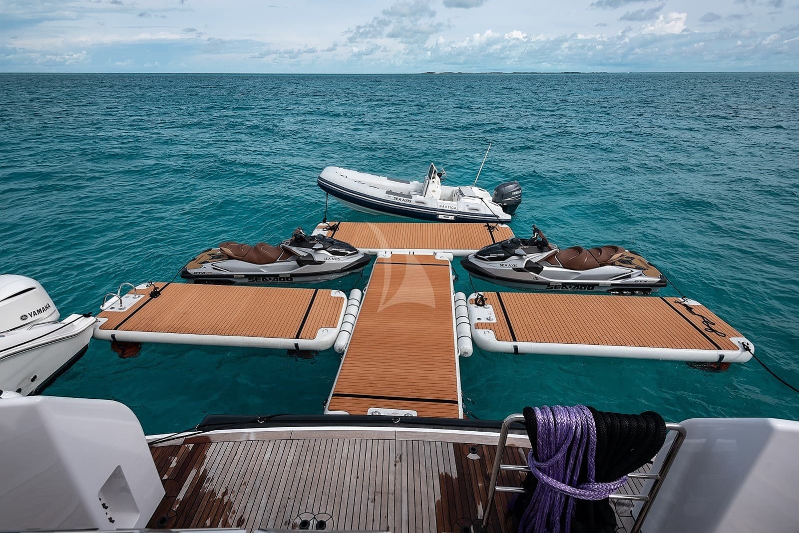 Sea Axis Yacht - Image 12