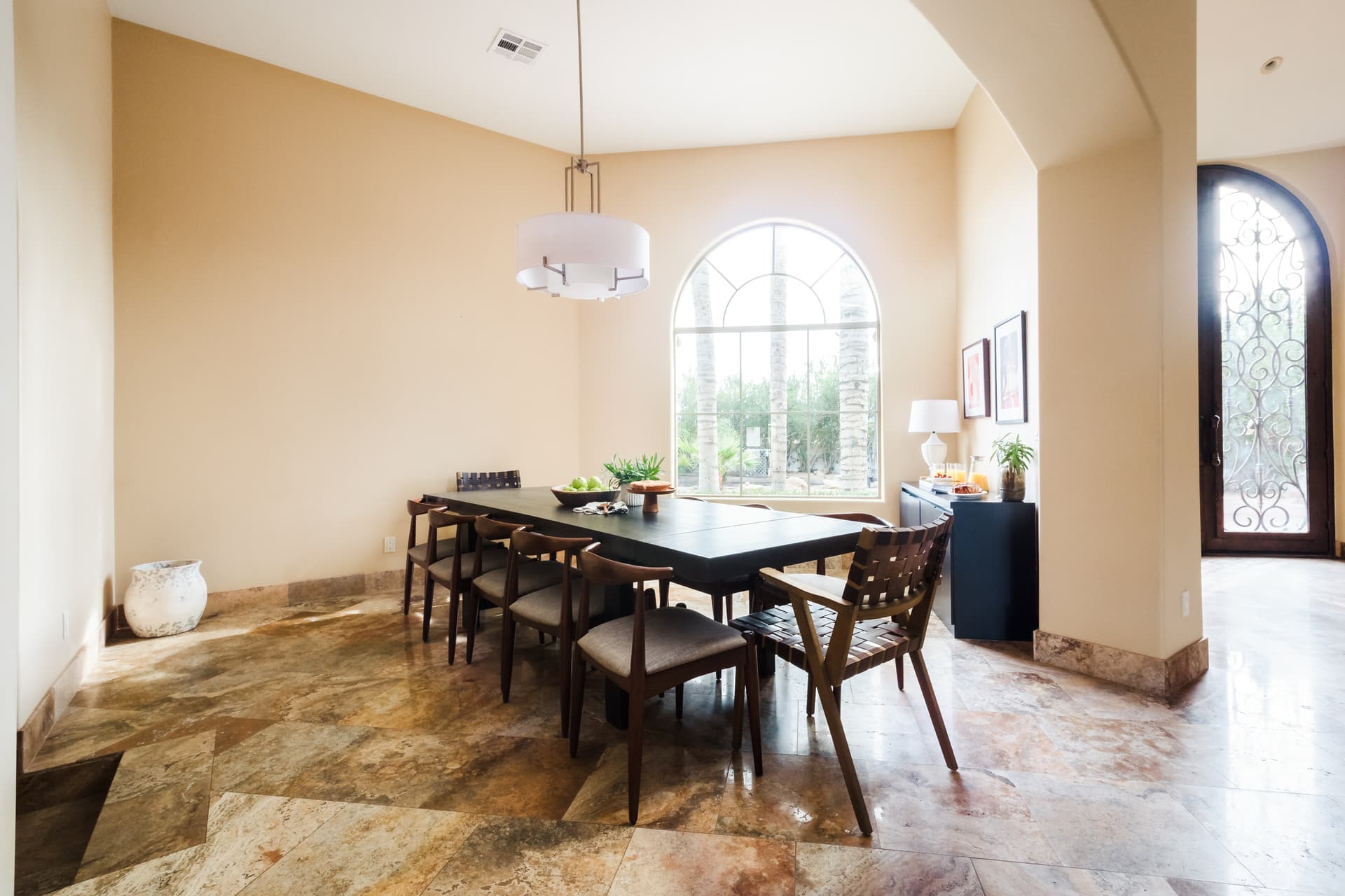 Farrier Manor - Image 22