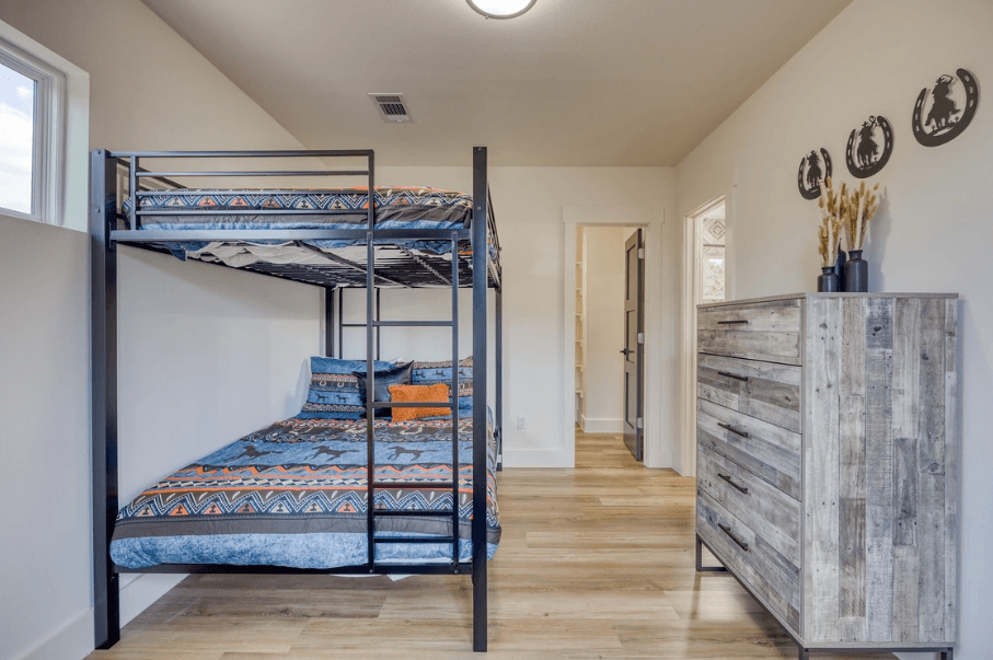 Maverick Place - Image 30