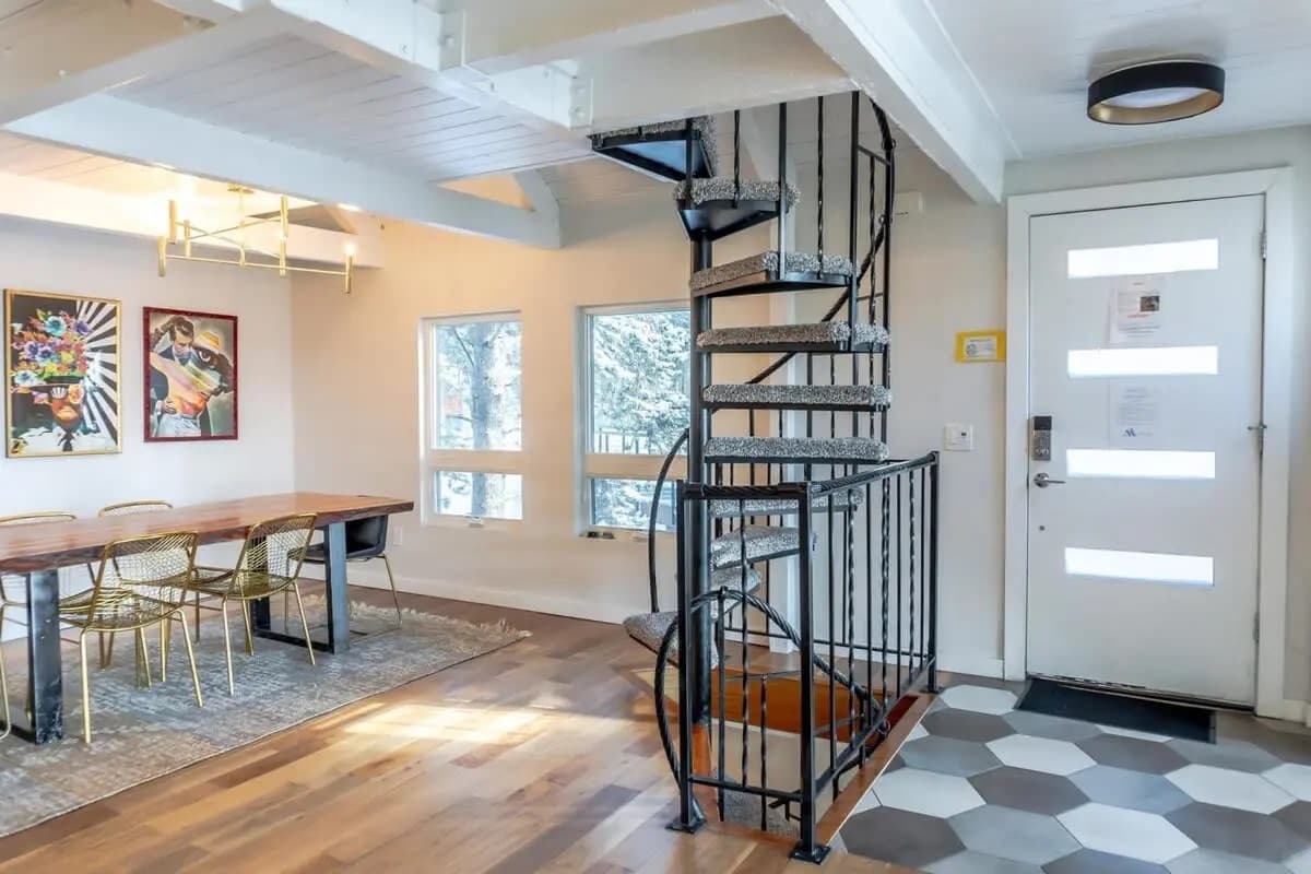 Artisan A-Frame Escape - Image 13