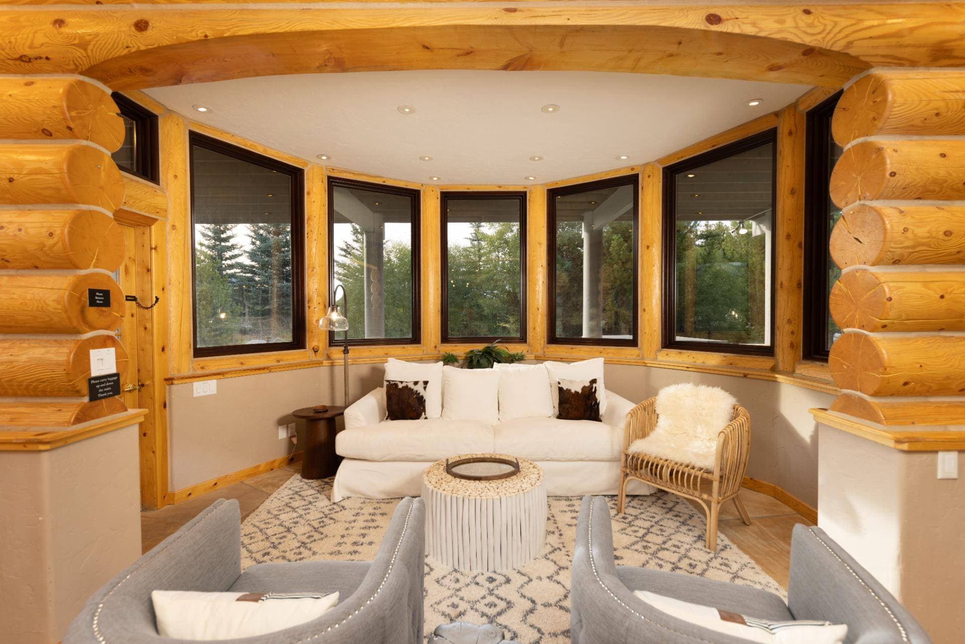 Modern Ski Home - Image 10