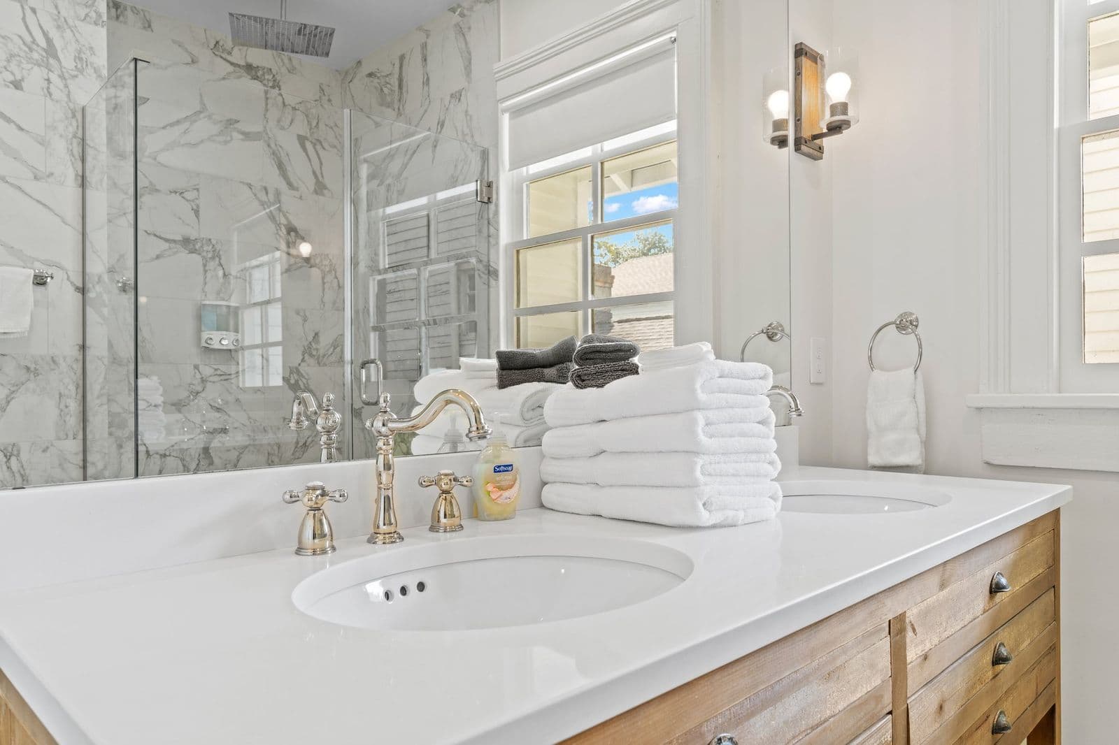 Faire Lounge on Magazine - Image 16