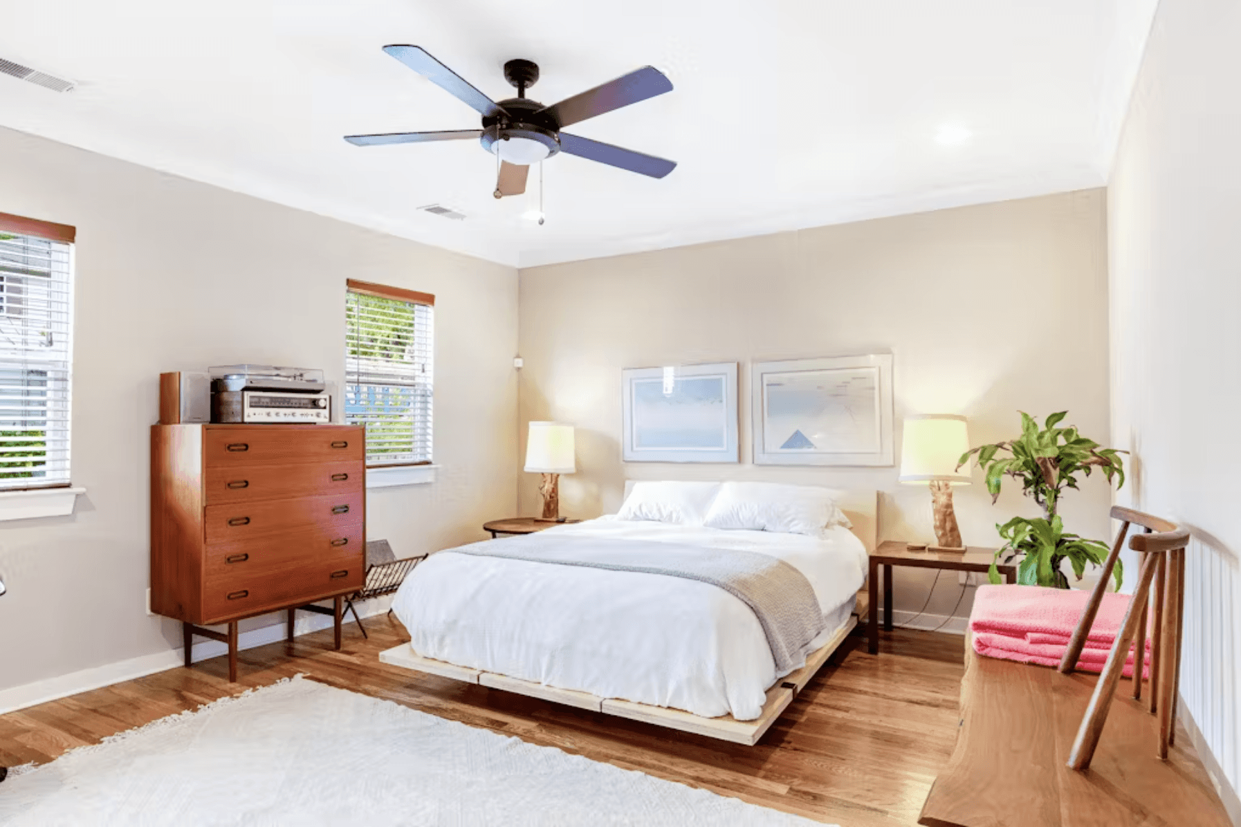 Sleek Cottage - Image 8