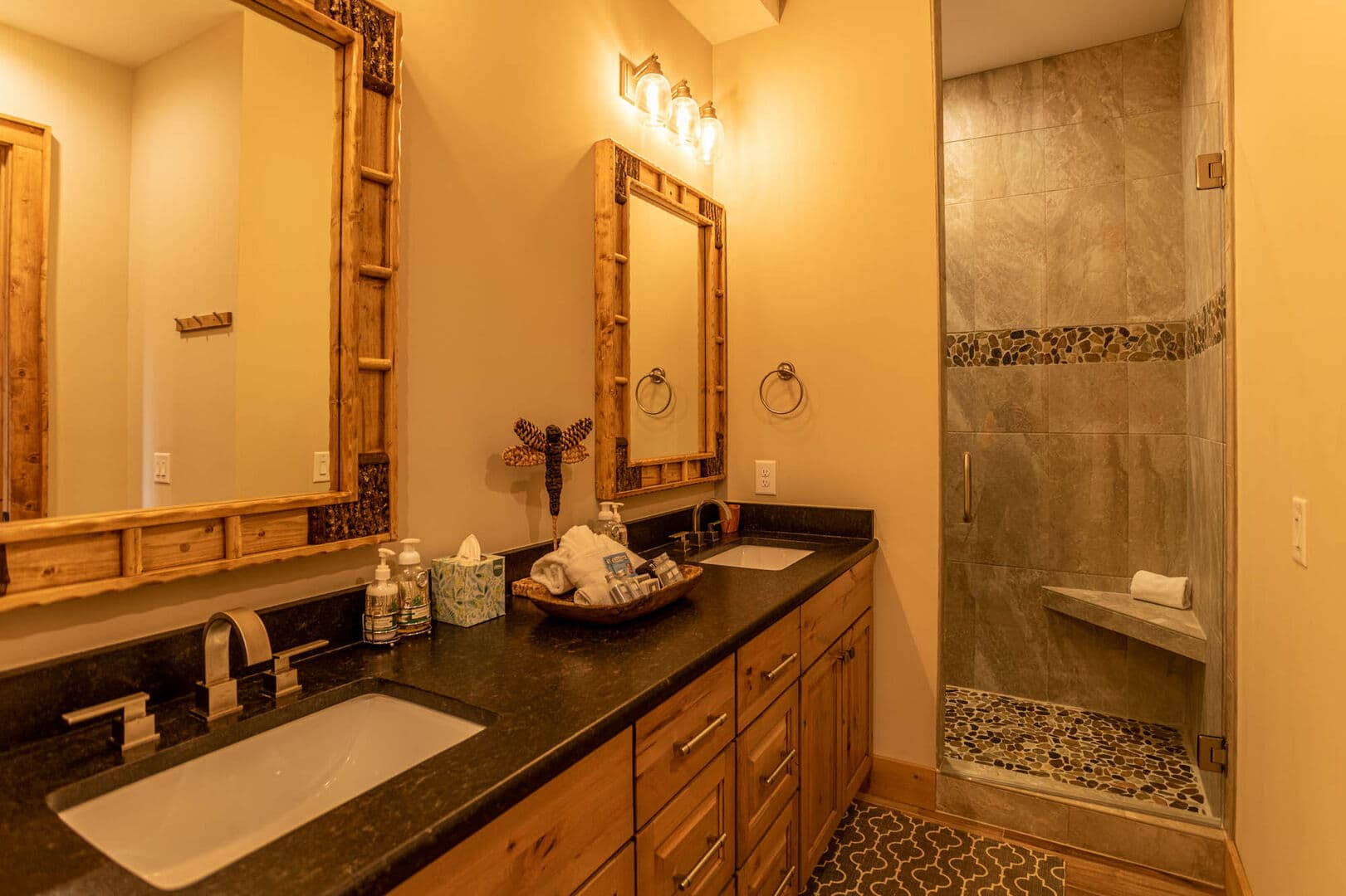 Lazy Bear Home - Image 26