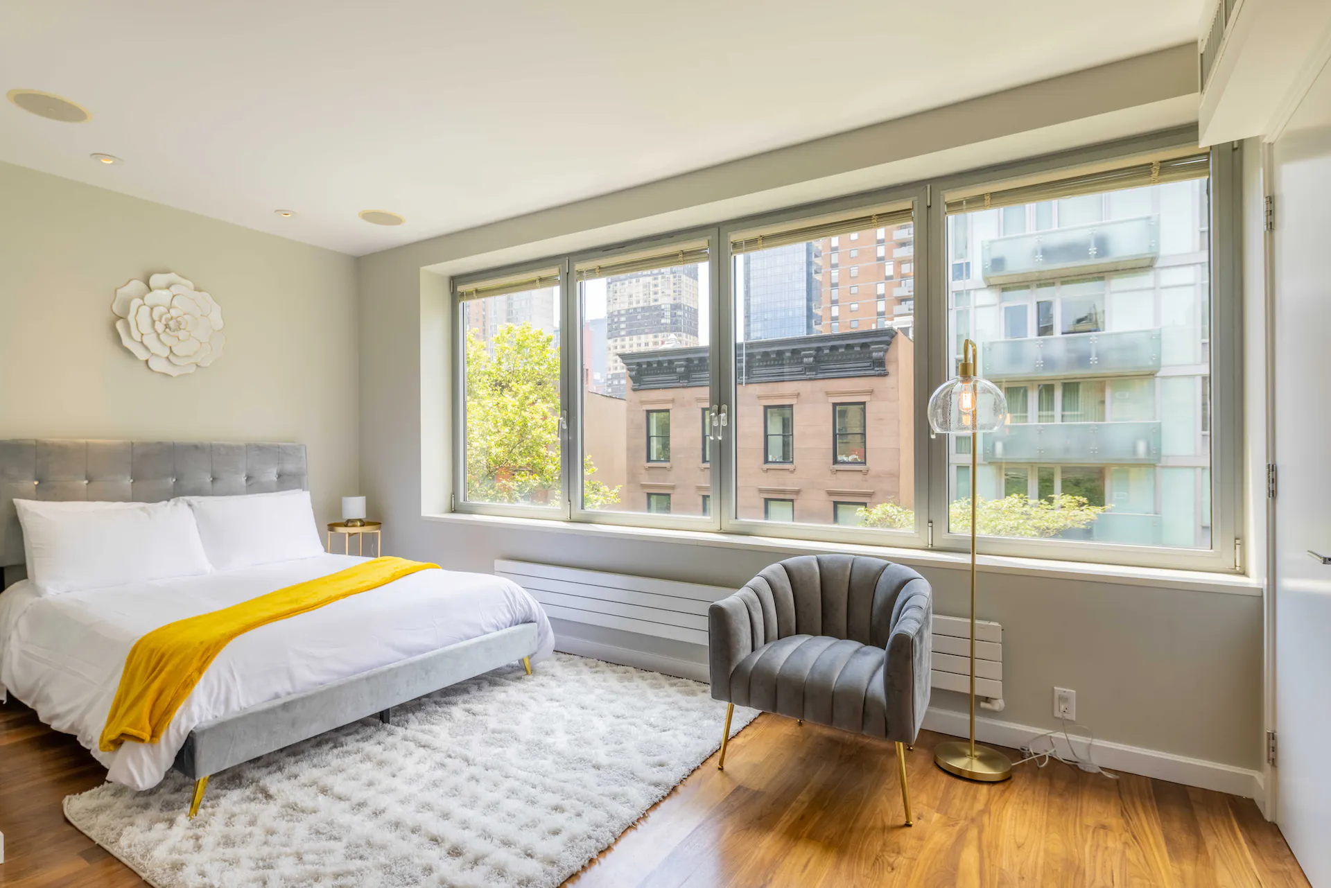 Gotham House III - Image 15