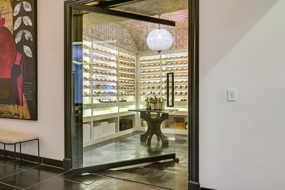 Chateau Serra Malibu - Image 22