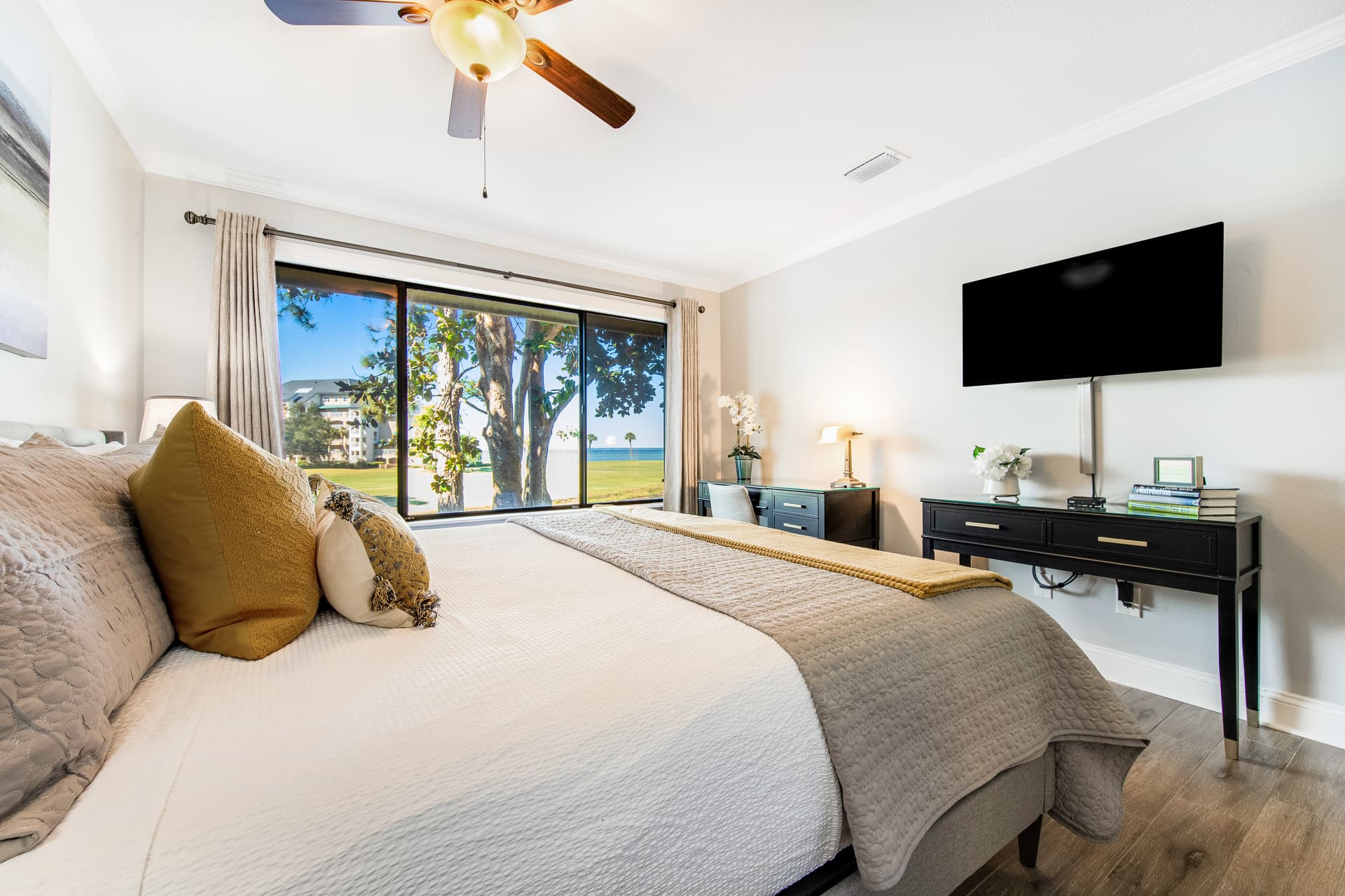 Southern Charm Home - Image 14