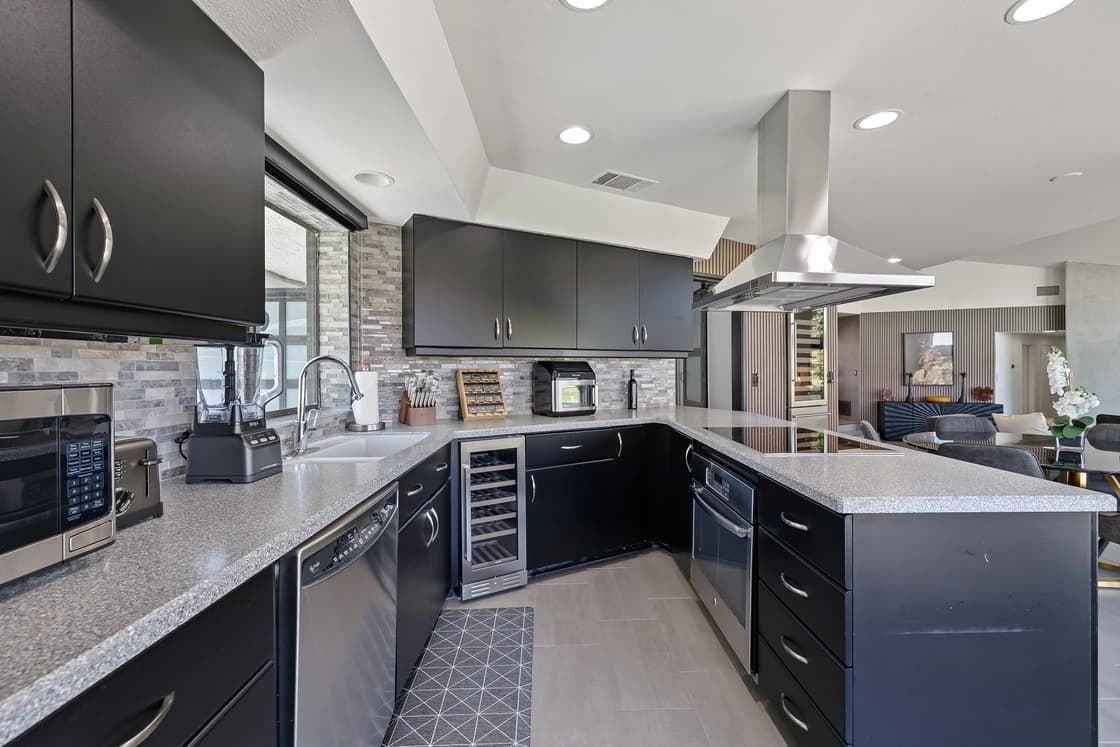 Edgy House - Image 5