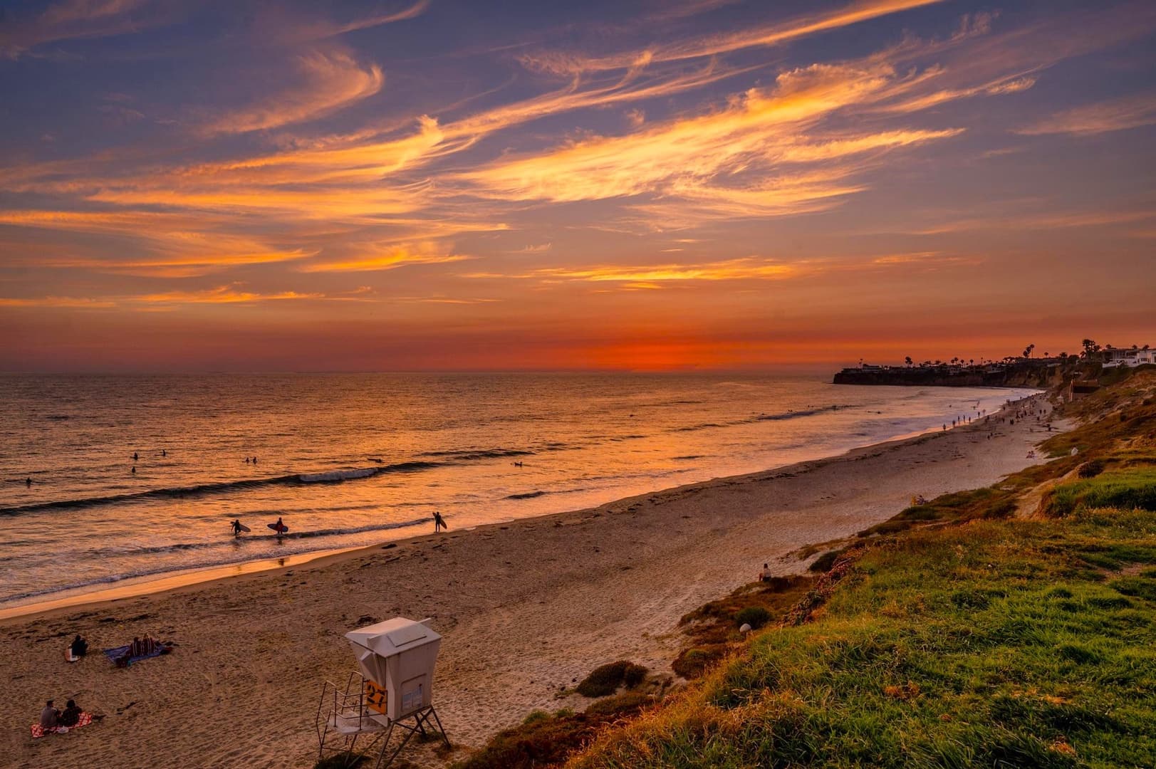 Beachfront Modern Retreat - Image 47