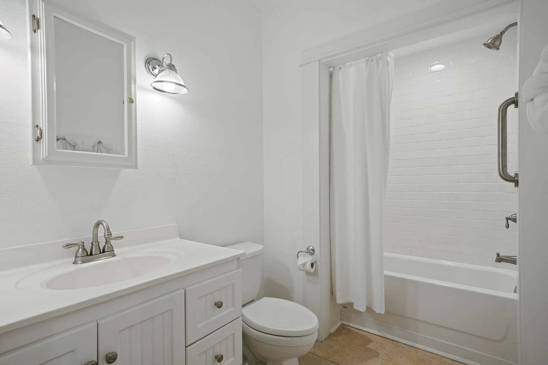 Allora House - Image 42