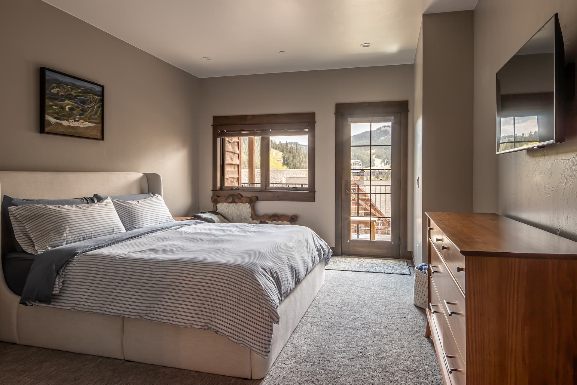 Alpenglow Condo #26D - Image 4