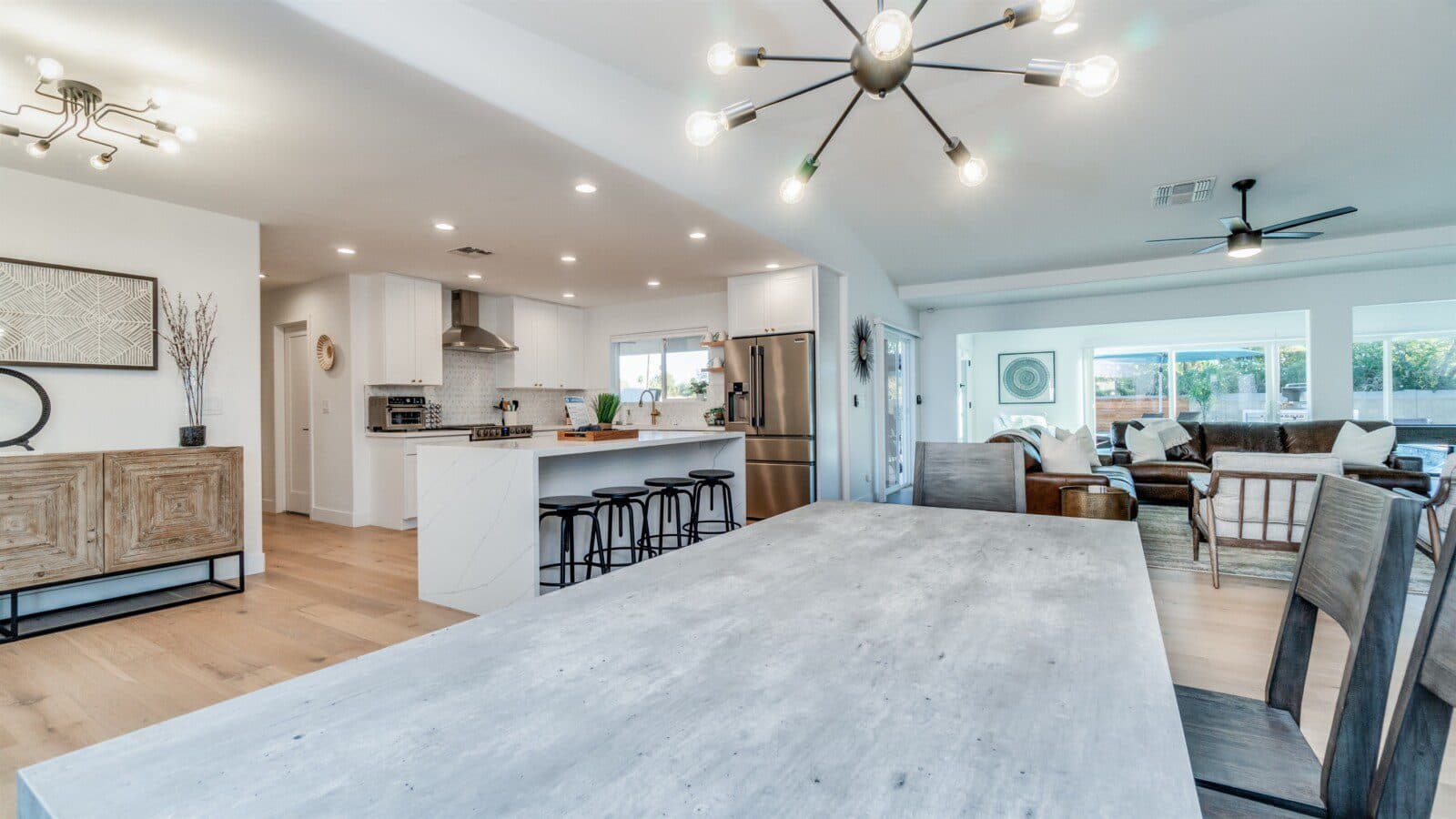 Elegance on the Green - Image 11