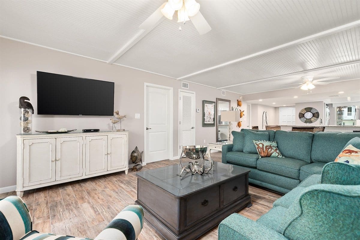 Beachview Residence - Image 2