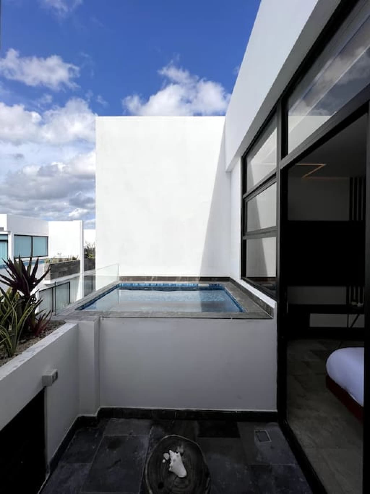 Elena Penthouse Oasis - Image 5