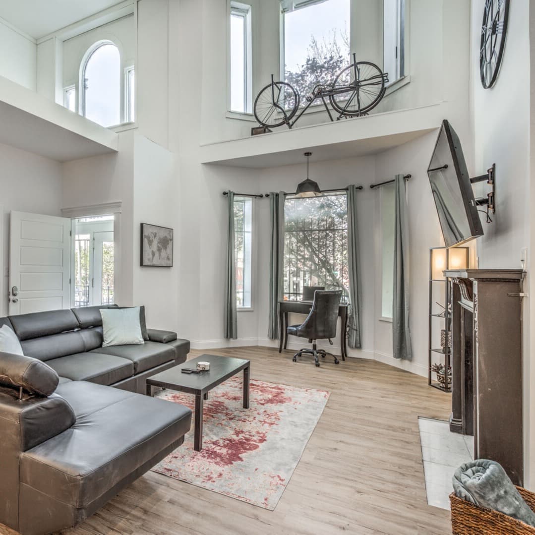 Lenox Comfort Corner - Image 1