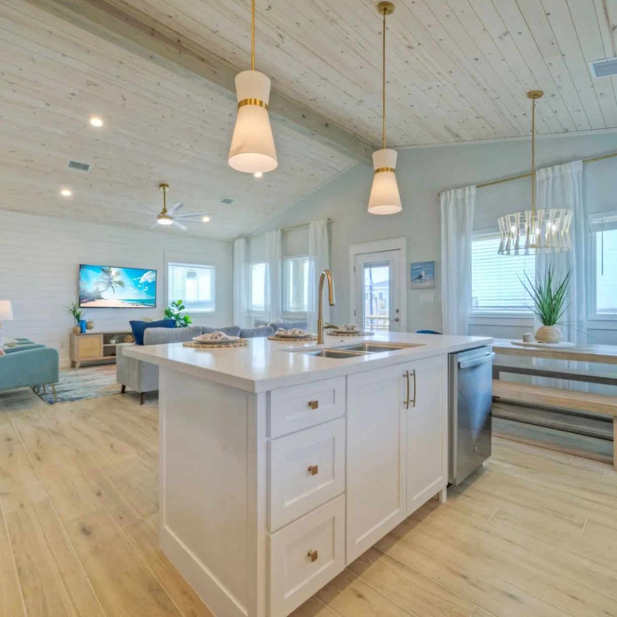 Flirty Flamingo - Image 11