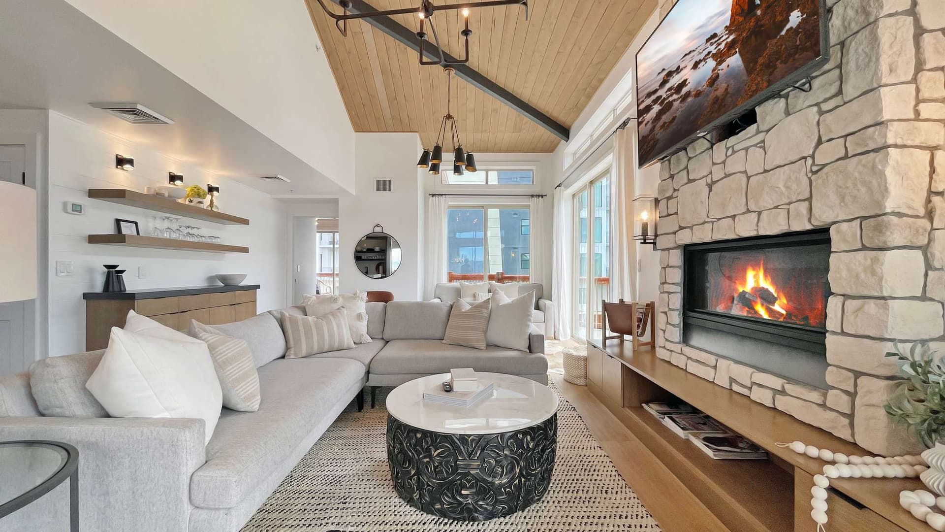 Sneaux Shack - Image 4