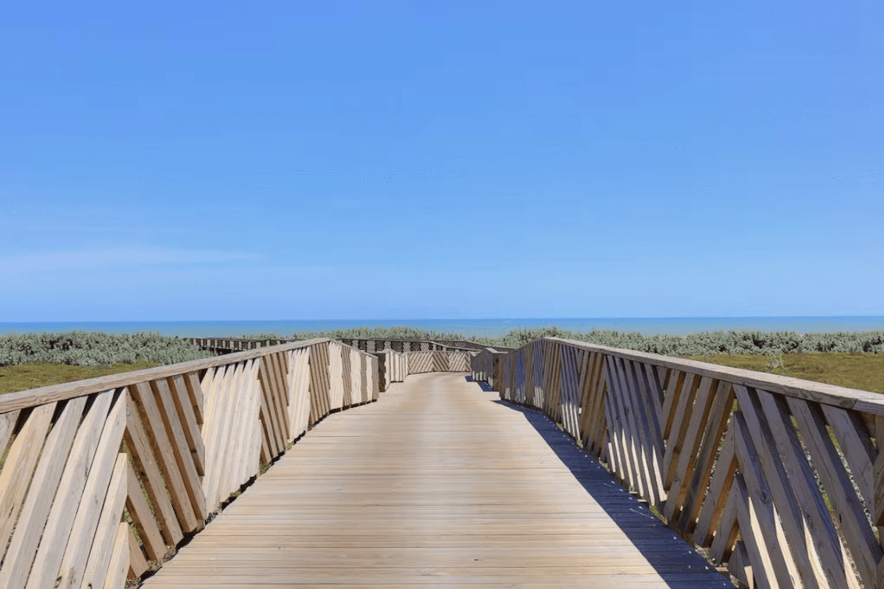 Sunsets and Smiles House - Image 31