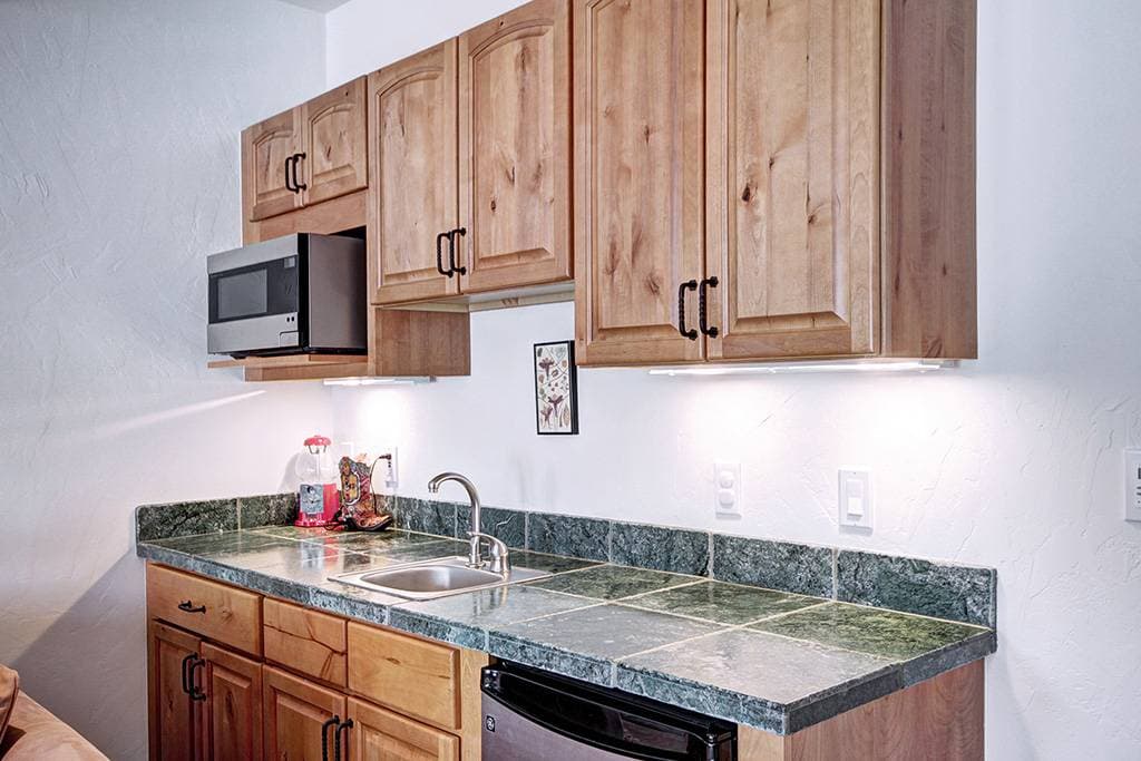 Pine Needle Lodge - Image 29