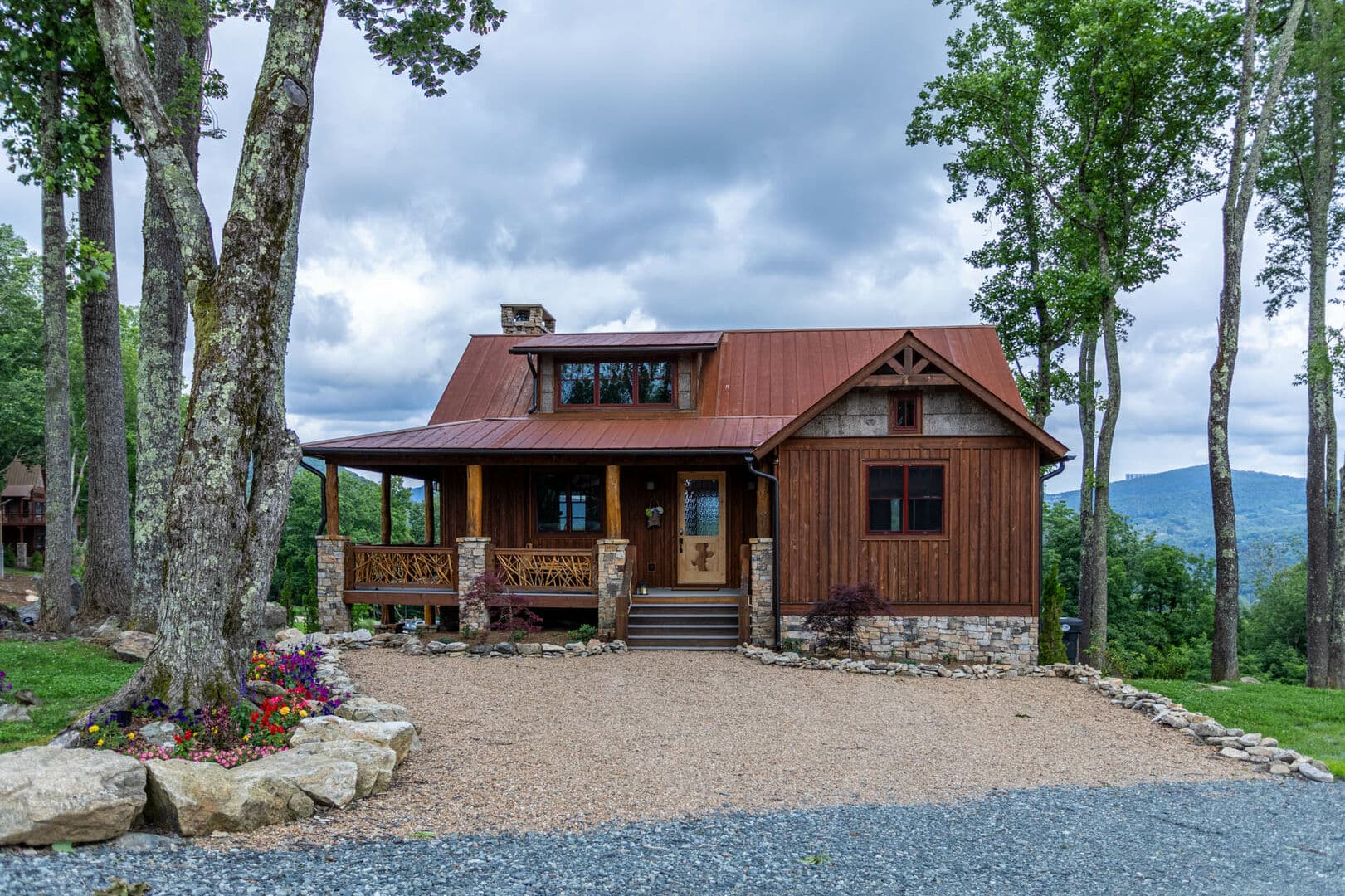 Lazy Bear Home - Image 35