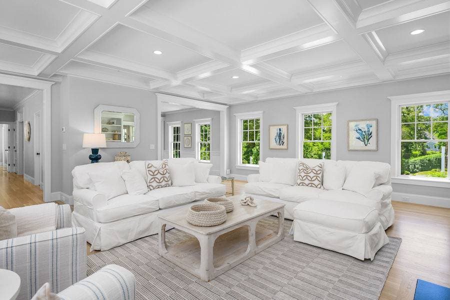 Sophisticated Chatham Oasis - Image 4