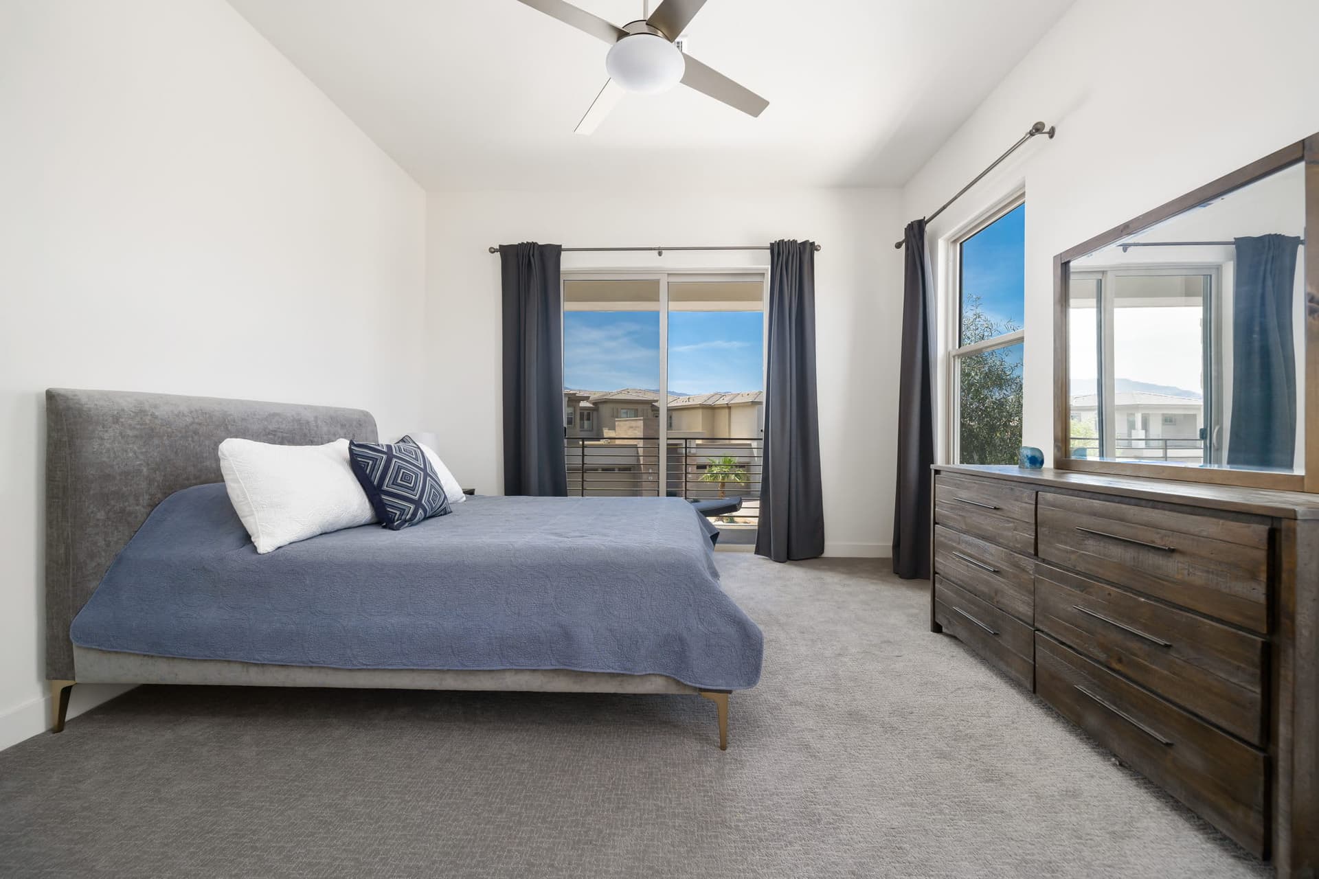 Stay Savvy in Palm Desert - Image 17