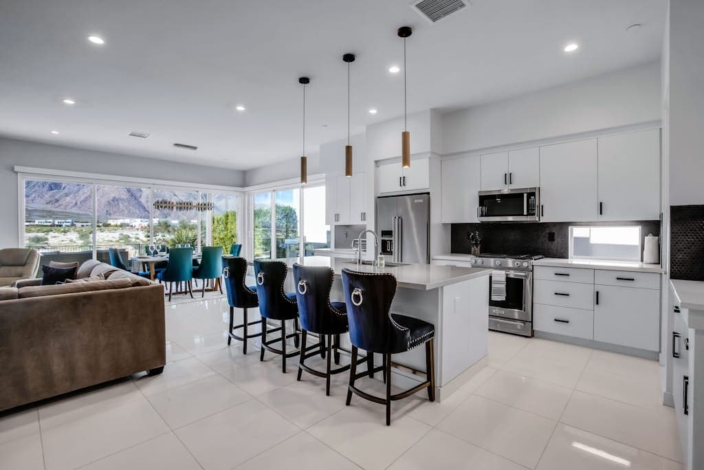 Majestic Mountain View - Image 5