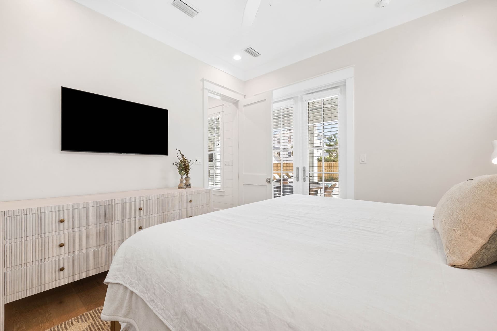 Good Vibrations - Image 13