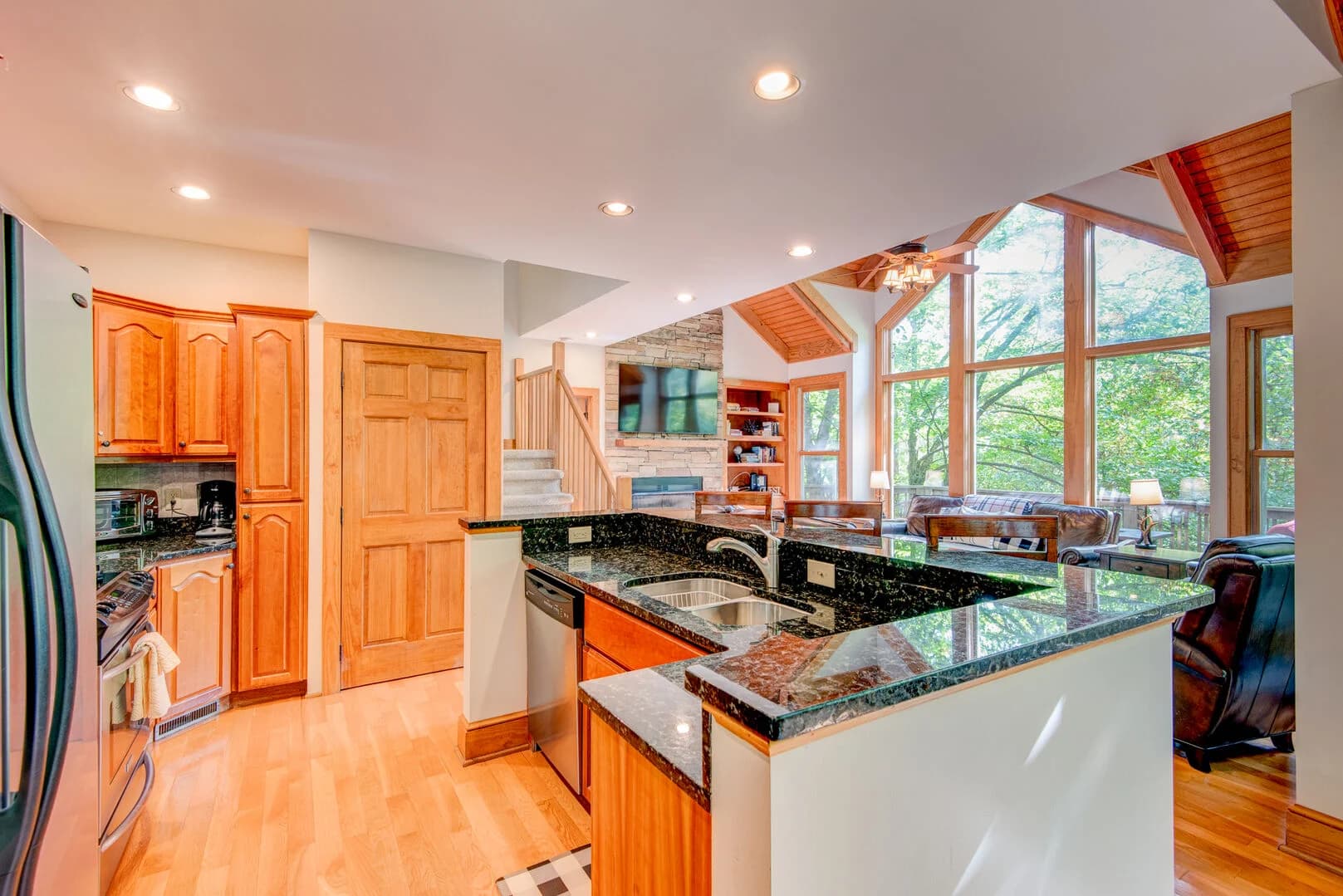 Tree House at Echota - Image 11