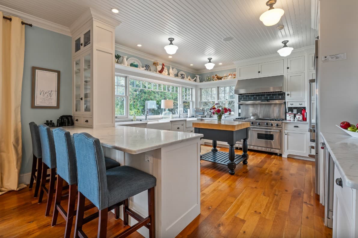 Goettelman's Lake House - Image 11