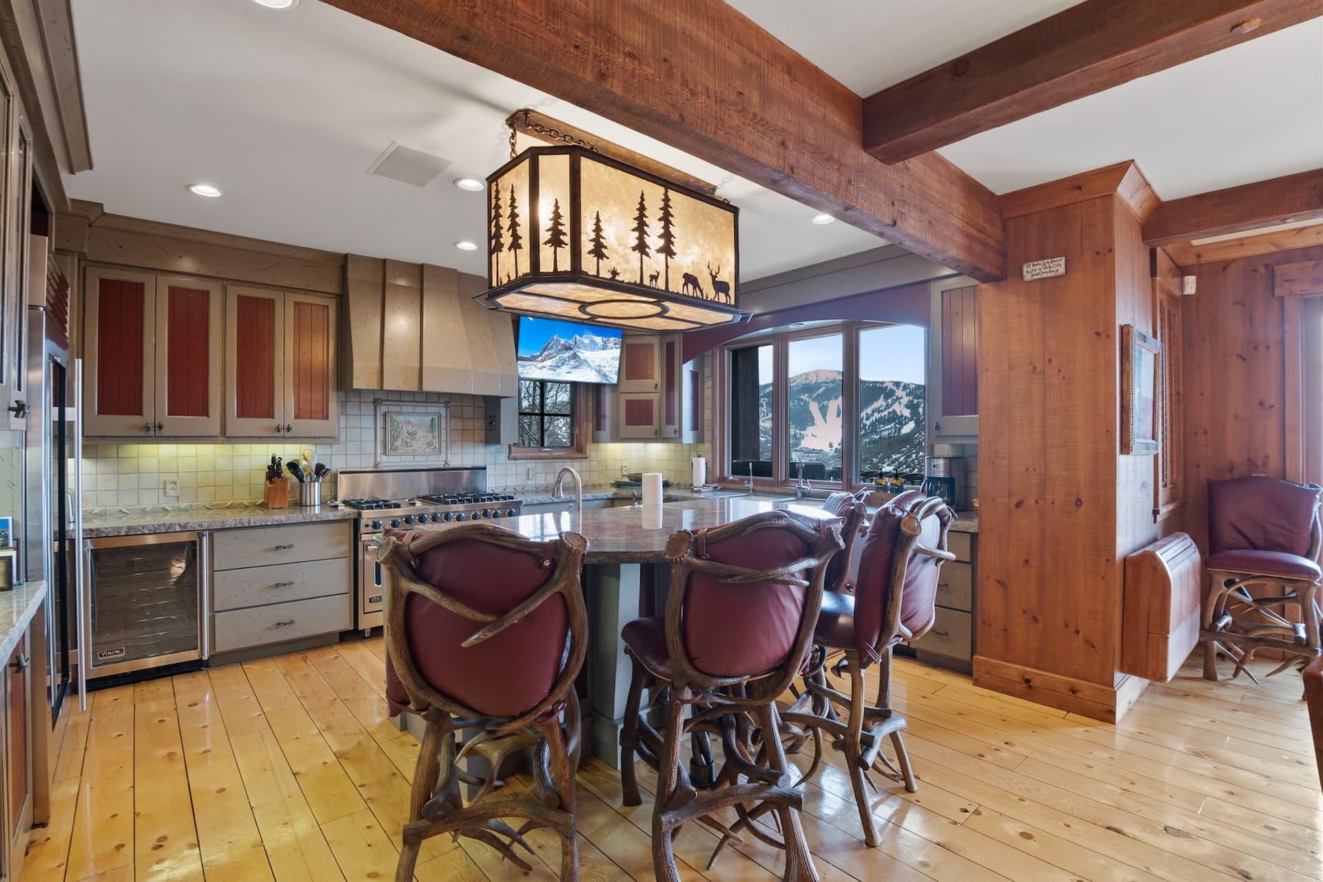 Timber Lodge at the Oaks - Image 9