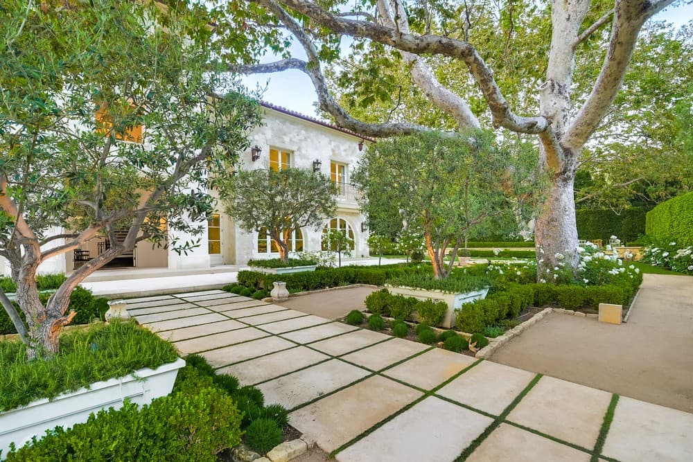 Chateau Serra Malibu - Image 59